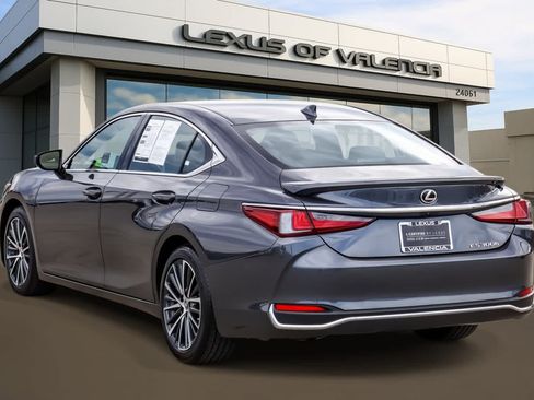 Certified 2025 Lexus ES 300h w/ Premium Package FWD image 2