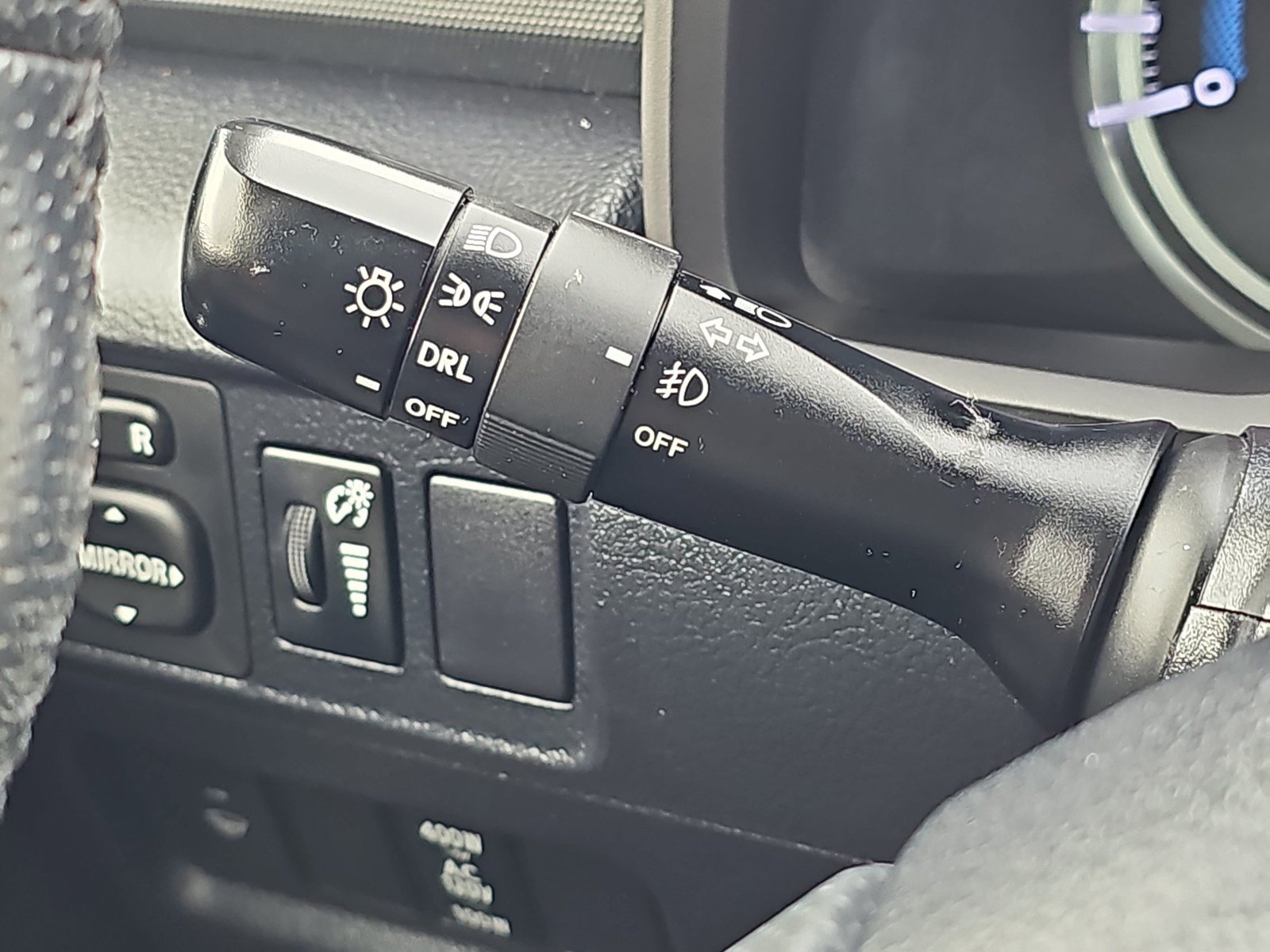 Used 2019 Toyota 4Runner SR5 AWD/4WD image 31