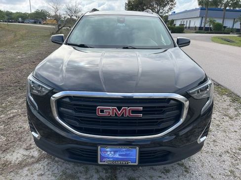 Used 2020 GMC Terrain SLE w/ Driver Convenience Package image 2