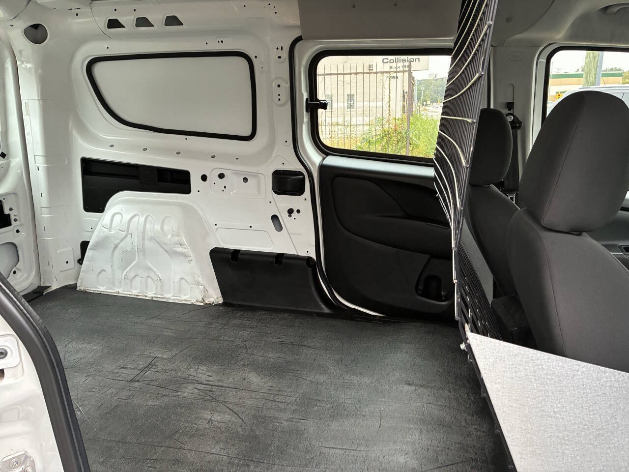 Used 2017 RAM ProMaster City Tradesman w/ Rear Back-up Camera Group FWD image 39