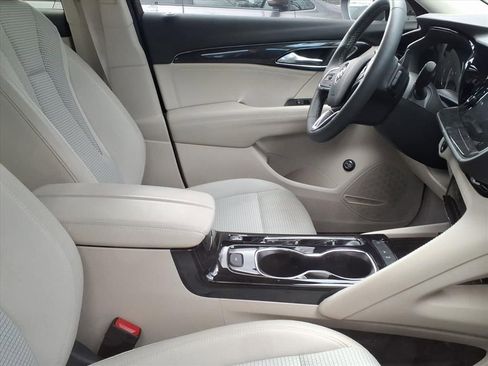 Used 2022 Buick Envision Preferred image 9