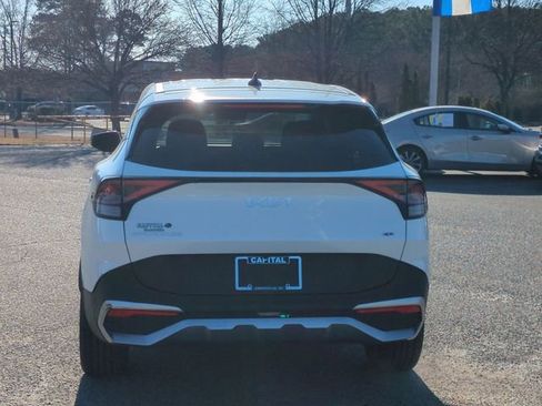 Used 2024 Kia Sportage LX image 4