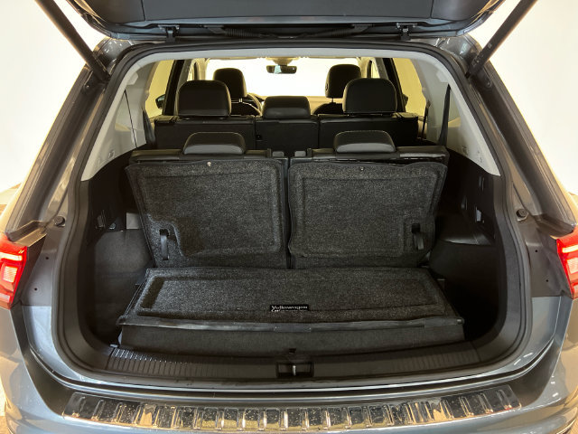 Certified 2023 Volkswagen Tiguan SE FWD image 5