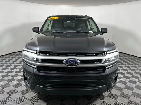 Used 2024 Ford Expedition XLT image 2