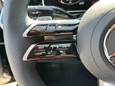 Used 2024 Mercedes-Benz CLE 300 4MATIC Cabriolet image 21