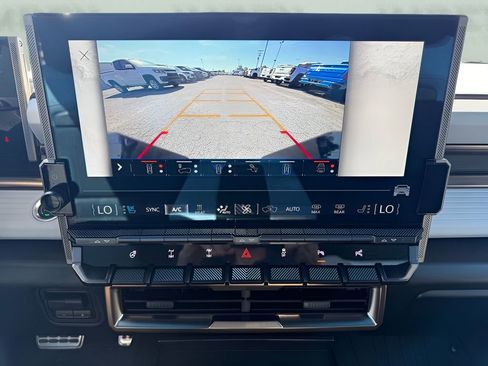 Used 2024 GMC Hummer EV 3X w/ Extreme Off-Road Package AWD/4WD image 30
