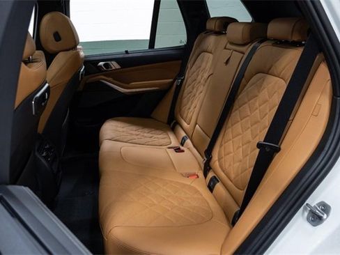 New 2026 BMW X5 xDrive40i w/ M Sport Package image 25