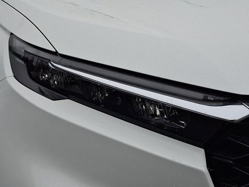 Used 2023 Honda CR-V EX image 8