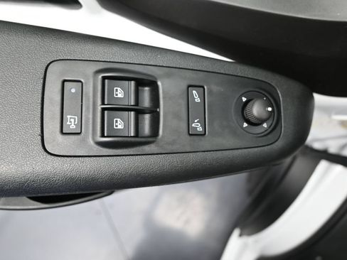 Used 2025 RAM ProMaster 2500 w/ Convenience Group FWD image 17