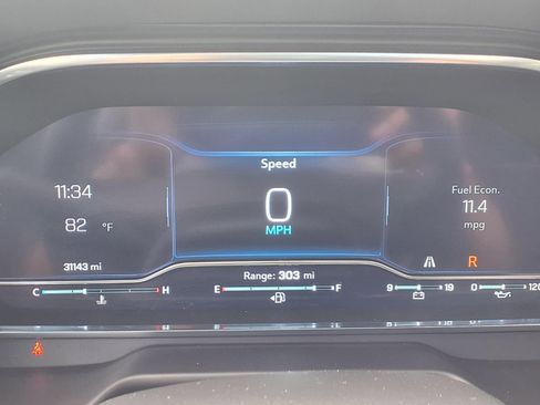 Used 2024 Chevrolet Suburban Premier w/ Premium Package image 13