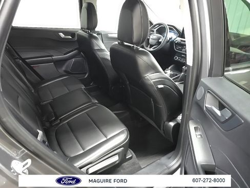 Used 2022 Ford Escape SEL w/ Technology Package image 20