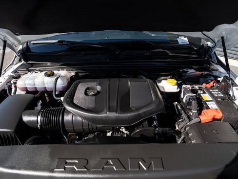 Used 2025 RAM 1500 Rebel image 32
