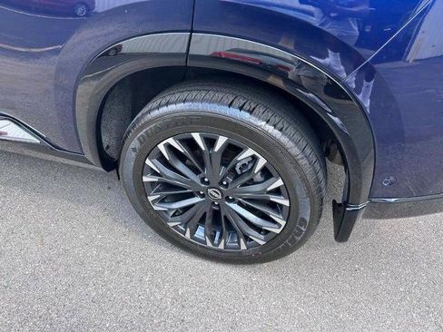 Used 2024 Nissan Rogue Platinum w/ Platinum Premium Package image 9