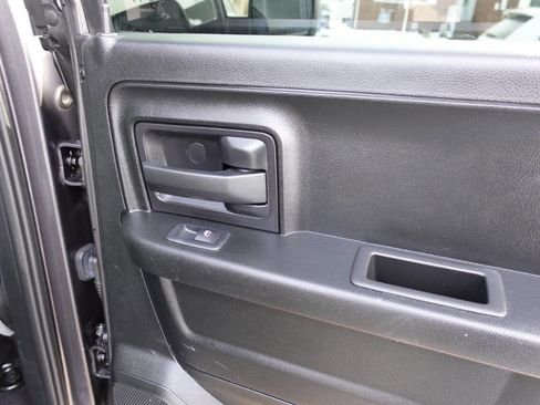 Used 2018 RAM 1500 Express w/ Express Value Package image 27