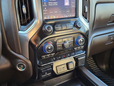 Used 2023 Chevrolet Silverado 2500 LTZ w/ LTZ Convenience Package image 27