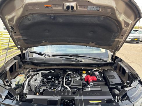 Used 2026 Nissan Kicks SV FWD image 31