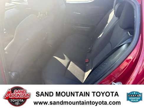 Used 2018 Toyota C-HR XLE FWD image 13