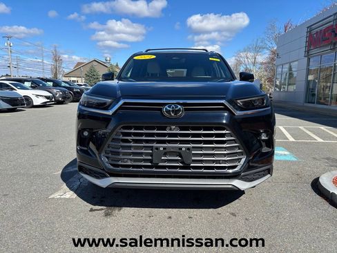Used 2024 Toyota Grand Highlander AWD Hybrid image 2