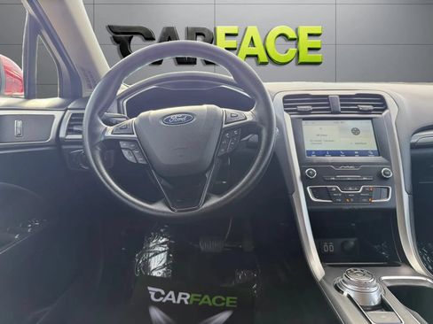 Used 2020 Ford Fusion SE FWD image 24