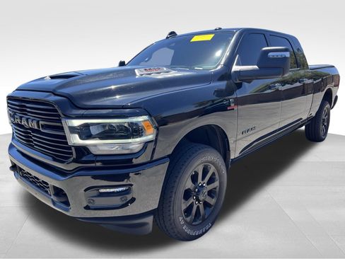 Used 2023 RAM 3500 Laramie AWD/4WD image 9