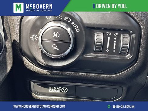 Used 2020 Jeep Gladiator Rubicon w/ Dual Top Group AWD/4WD image 28