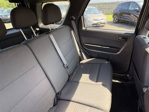 Used 2011 Ford Escape XLT w/ 201A Rapid Spec Order Code AWD/4WD image 17