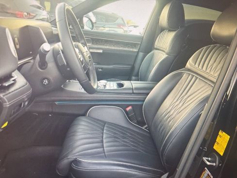 Used 2024 Genesis G90 3.5T image 5