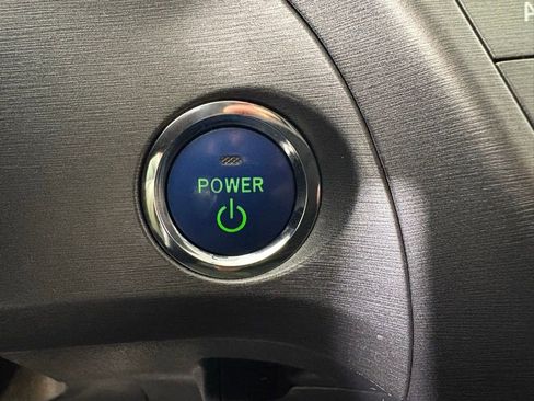 Used 2015 Toyota Prius Two image 24