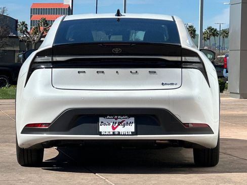 New 2026 Toyota Prius Plug-In Hybrid image 5