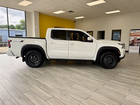 Used 2022 Nissan Frontier Pro-X w/ Pro-X Premium Package RWD image 5