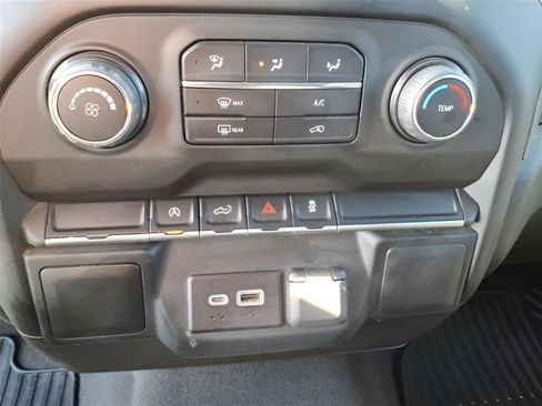 Used 2022 Chevrolet Silverado 1500 Custom image 22