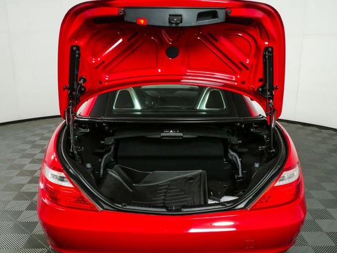 Used 2013 Mercedes-Benz SLK 250 image 29