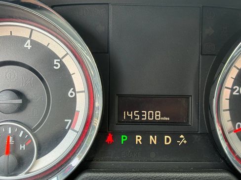 Used 2018 Dodge Grand Caravan SXT FWD image 19