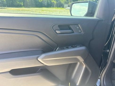 Used 2025 Chevrolet Colorado Trail Boss AWD/4WD image 5