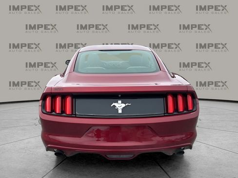 Used 2015 Ford Mustang Coupe image 4