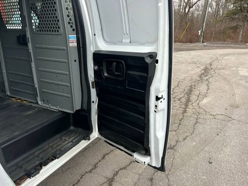 Used 2019 GMC Savana 2500 Extended image 19