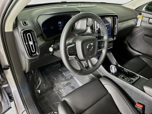 Certified 2026 Volvo XC40 B5 Ultra w/ Climate Package AWD/4WD image 9