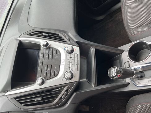 Used 2016 Chevrolet Equinox LT FWD image 12