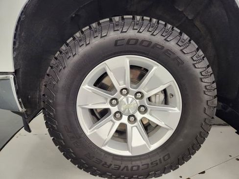 Used 2023 Chevrolet Silverado 1500 LT RWD image 8