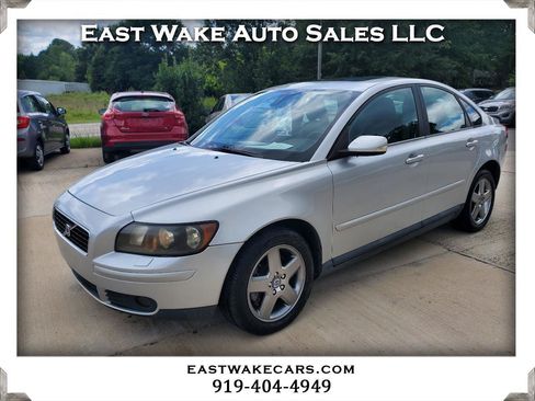Used 2006 Volvo S40 T5 AWD/4WD image 1