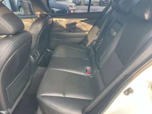 Used 2018 INFINITI Q50 Sport w/ Sensory Package (Sport) AWD/4WD image 26