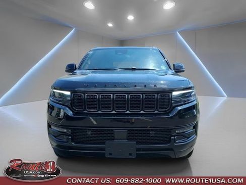 Certified 2024 Jeep Wagoneer Series II AWD/4WD image 9
