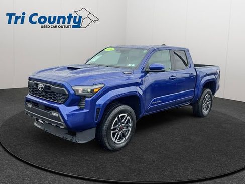 Certified 2024 Toyota Tacoma TRD Sport w/ TRD Sport Upgrade Package image 3