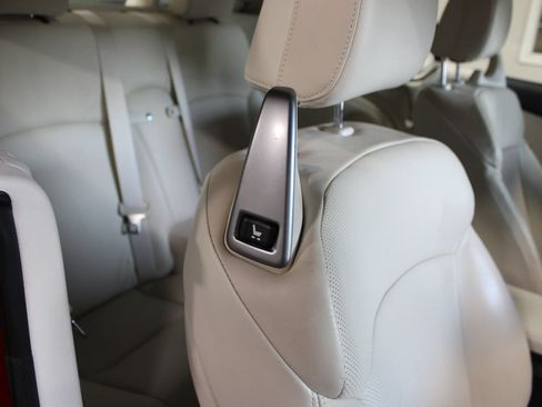 Used 2011 Lexus IS 350C RWD image 32