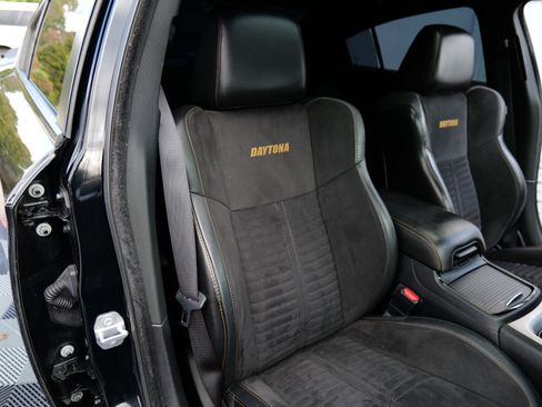 Used 2018 Dodge Charger R/T image 40