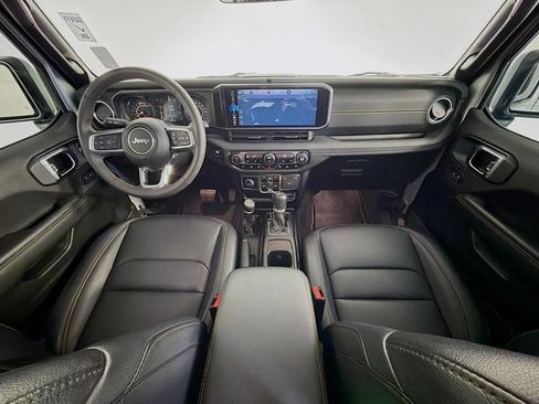 Used 2024 Jeep Wrangler Unlimited Sahara w/ Technology Group AWD/4WD image 10