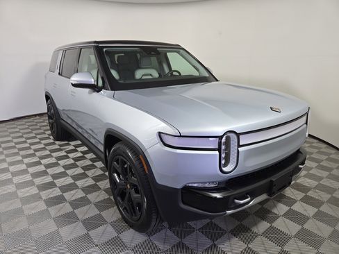 Used 2024 Rivian R1S Adventure AWD/4WD image 7