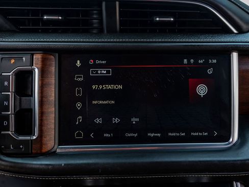 Used 2023 GMC Yukon Denali Ultimate image 24