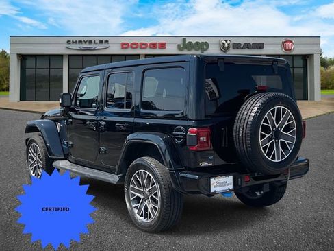Used 2022 Jeep Wrangler Unlimited Sahara image 34