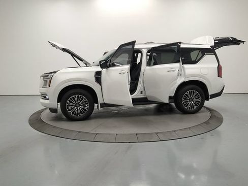 Used 2026 Nissan Armada Platinum RWD image 13
